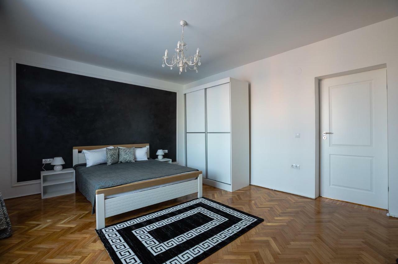 סיביו White Spacious Apartment מראה חיצוני תמונה