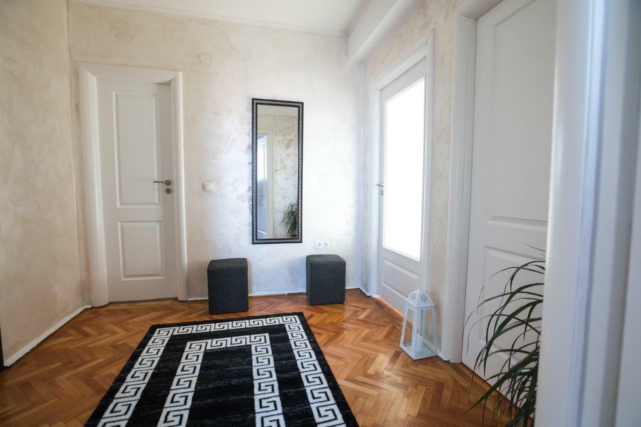 סיביו White Spacious Apartment מראה חיצוני תמונה